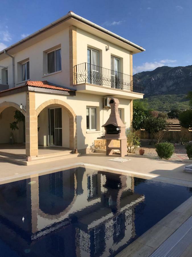 Casa Santos Kyrenia Villa Kyrenia  Exteriör bild
